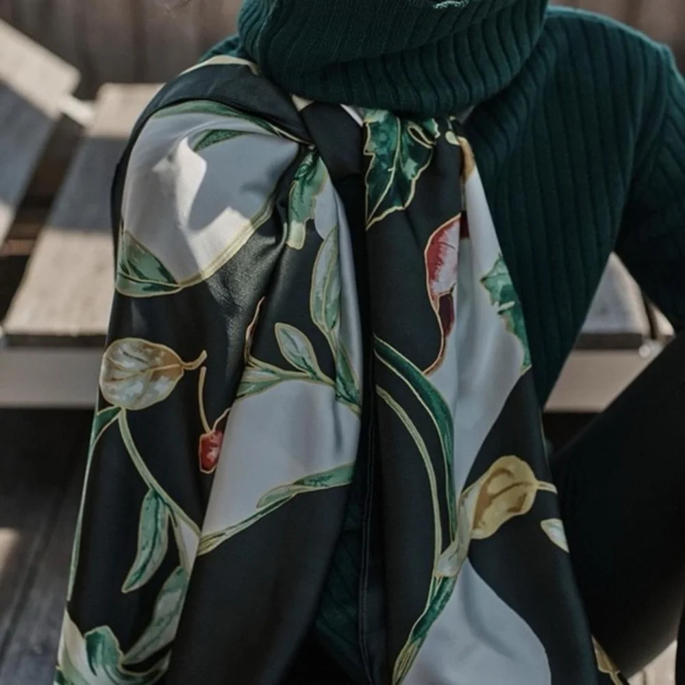 NWT White House Black Market Autumn Leaves Spruce Floral Oblong Scarf 71”x21”